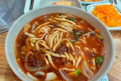 사람 냄새와 손맛이 어우러진 골목 안 숨은 진짜 전통시장 맛집 5곳