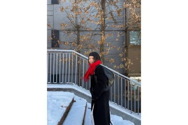 “패션은 역시 김나영” 눈밭 위에서 증명한 압도적 레드 포인트룩
