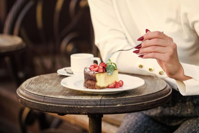 “두쫀쿠는 잠시 빠져주세요” 맛잘알만 안다는 유럽 디저트 종류 알아보기