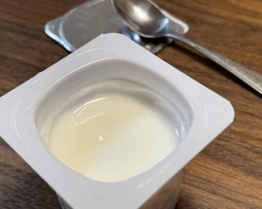 안과의사도 추천한 “영양제보다 눈건강에 좋다는 음식 4가지” 1위 이것.