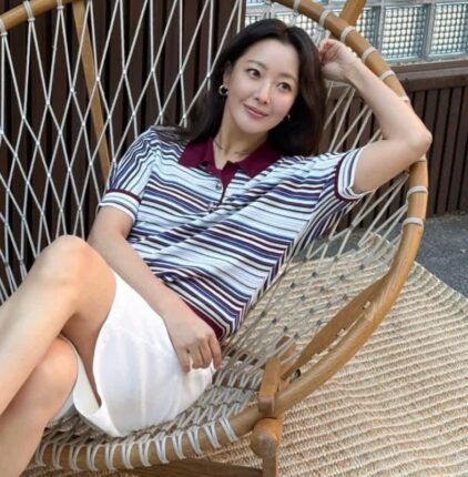 벌써 여름 준비? 나이 잊게 만드는 김희선 여름 룩 완전 정복