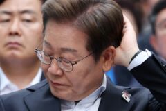 李, 국민들 향해 ‘경고’… 파장 확산