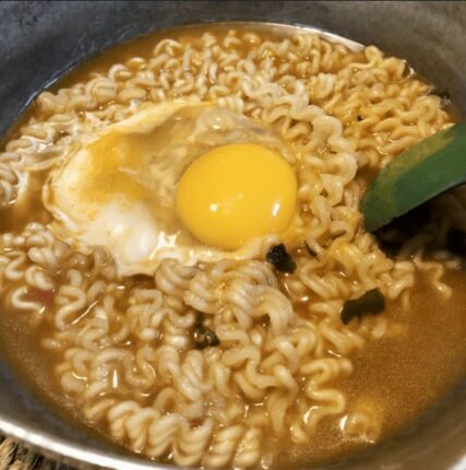 라면 끓일 때 “이것 한방울” 넣으세요 등산가서 먹는 라면보다 맛있습니다.