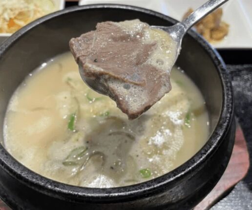 의사들도 경고한 “밤에 먹으면 치매를 앞당긴다는 최악의 음식” 1위 이것.