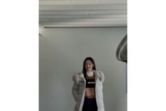 “패딩 입고도 이 비율?” 한선화가 직접 증명한 ‘부해 보이지 않는’ 한 끗 차이 패딩룩