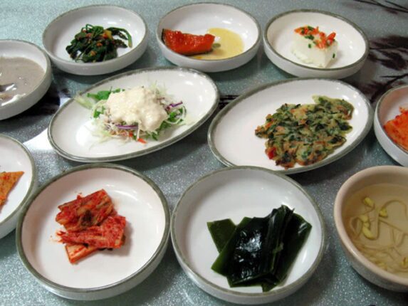 “식당 밑반찬으로 ‘이 젓갈’이나 ‘이 나물’ 나오면 꼭 리필하세요” 보약이라 불리는 음식