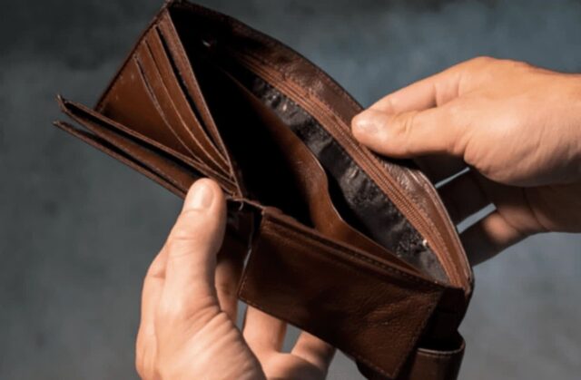 경제학자가 말한 “노년에 함부로 돈 쓰면 안된다는 곳 3가지” 1위 이곳.