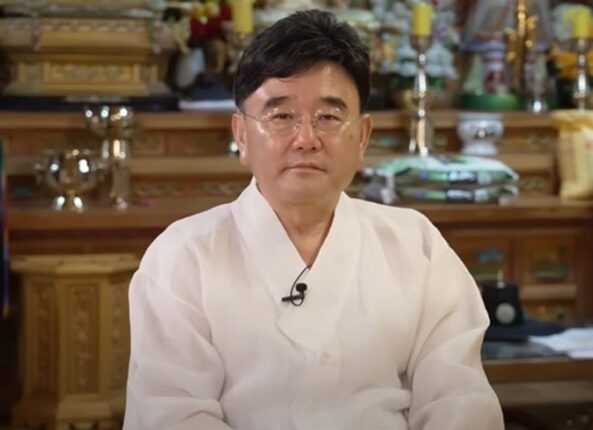 “친할머니부터 삼남매 전부…” 신내림만 3명, 배우 출신 무속인 고백