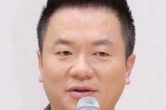김태균, 결혼 20년 만에… “축하합니다”