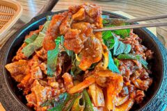 양과 맛 모두에서 아쉬움 없이 만족감을 채워주는 푸짐한 맛집 5곳