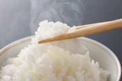 ”밥 지을 때 ‘이 가루’ 한 스푼만 넣으세요” 세포 노화 멈추고 젊음 되찾아주는 가루