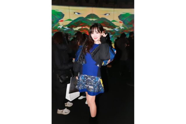 [NF포토] 2026 F/W 서울 패션위크, 배우 윤송아 그라디어스 런웨이 참관 현장 포착