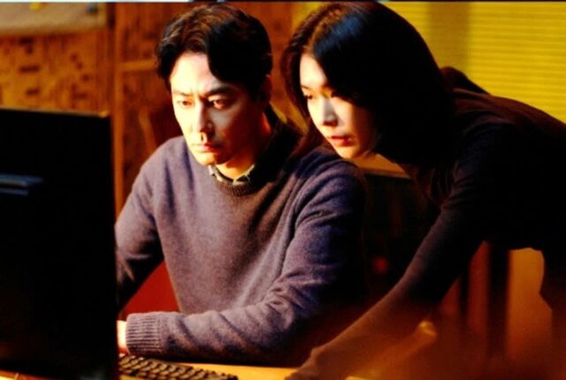 대체 누구지? 시종일관 조인성 옆에 계속 붙어있어 난리난 여성 정체
