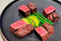 마블링과 육즙의 균형으로 맛을 제대로 느낄 수 있는 한우 맛집 5곳