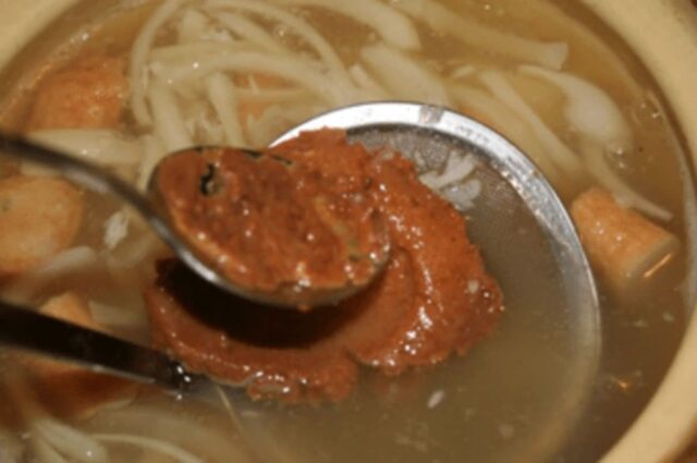 ”된장찌개 이렇게 끓여 드세요” 찌개 팔아서 건물 올린 가게 레시피입니다.