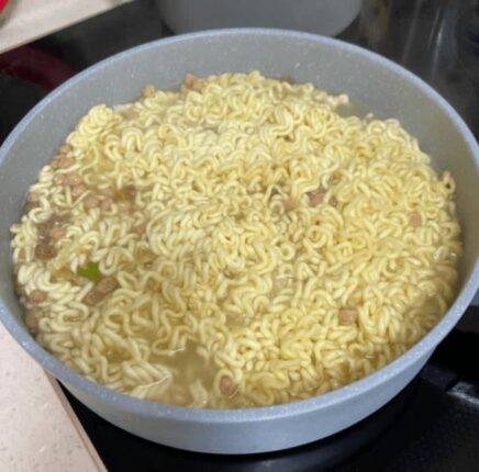 라면 끓일 때 “이 재료”는 꼭 넣으세요 한의사도 인정한 보약면 됩니다.