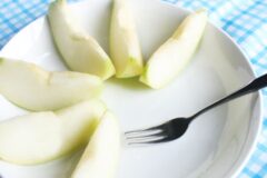 “사과도 당근도 아니었습니다..” 아침 공복에 씹어 먹으면 치매 독소 싹 씻어내는 음식