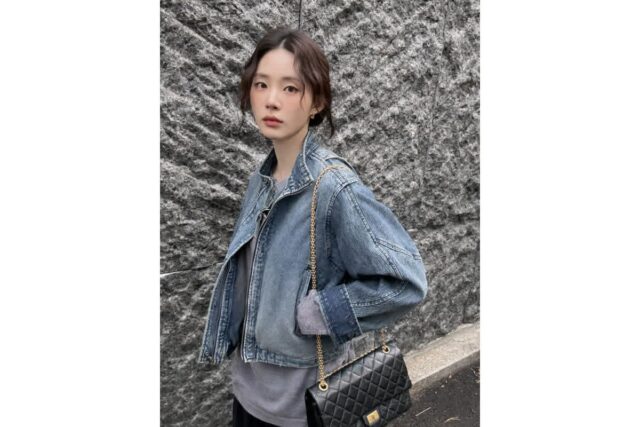 “청순함 속에 숨겨진 반전” 신시아가 보여준 거친 매력의 데님 재킷룩
