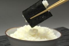 “다 죽어가는 관절도 살립니다” 밥에 넣어 뜸 들이기만 해도 무릎 통증 싹 잡는 가루