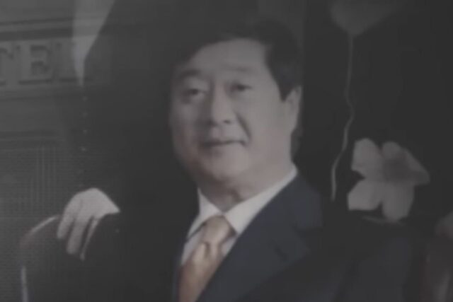 방용훈, 폐암 투병 중 별세… 향년 69세