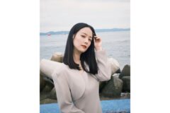 “풍경을 완성하는 미모” 손여은의 맑은 이미지를 살린 고급스러운 원피스
