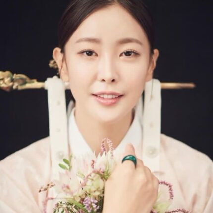 2년 만에 사실혼 파경’ 반지 낀 새해 사진이 화제… 배우 고원희의 단아한 한복 자태