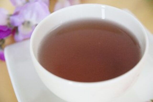 “물 대신 딱 한 잔씩 마셨을 뿐인데” 끈적한 혈전 녹이고 혈액순환 뻥 뚫어준 음료 1위