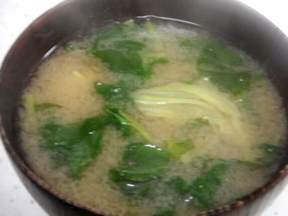 “된장국도 사골국도 아니었다” 아침에 먹으면 막힌 혈관 뚫고 혈당 뚝 떨어뜨리는 1위 국