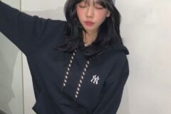 에스파 카리나 후드티에 트랙팬츠 입었을 뿐인데, 이 분위기 실화?