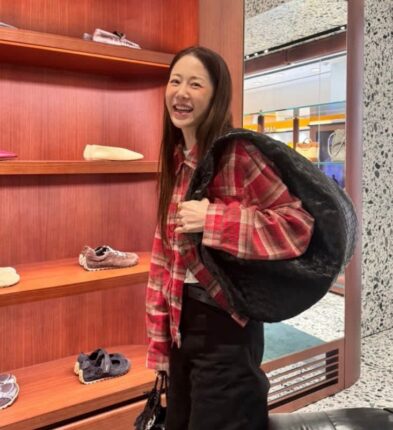 안 들어본 명품 없는, 재벌급 여배우가 고른 보테가 베네타가방