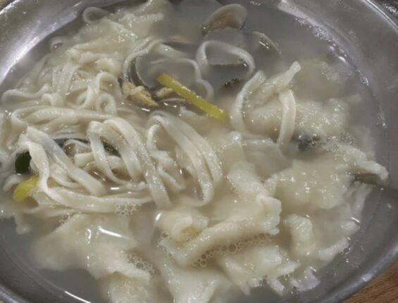 밀가루 먹을 때 “이 음식”을 꼭 넣으세요, 스님들이 공개한 건강 비결입니다.