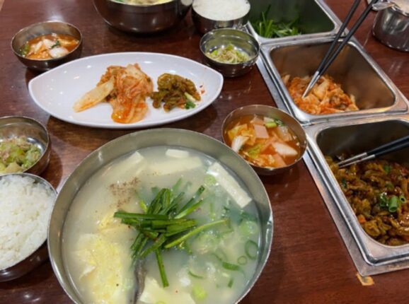 밥은 똑같이 먹는데..”유독 살 안 찌는 사람들의 공통점 4가지” 꼭 지키세요.