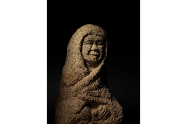 무당이 꿈에서 나온 곳을 찾아가 땅을 팠더니 나온 것