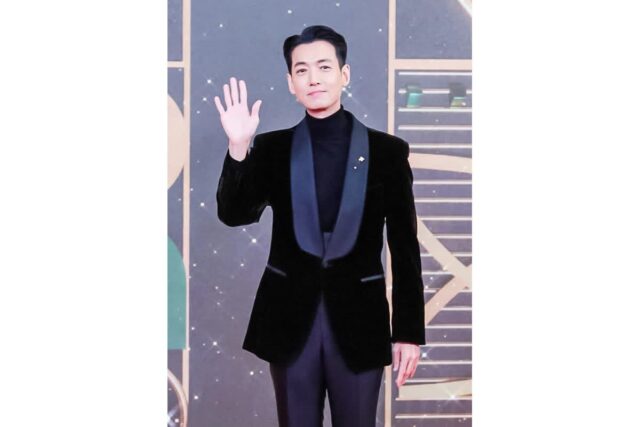 정경호, ‘불혹하는 로맨스’ 주연 낙점…’믿보배’의 갱년기 앵커 변신