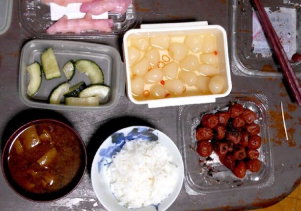 당장 버리세요 “의사가 경고한 식탁 위 암유발하는 음식 3가지” 1위 이것.