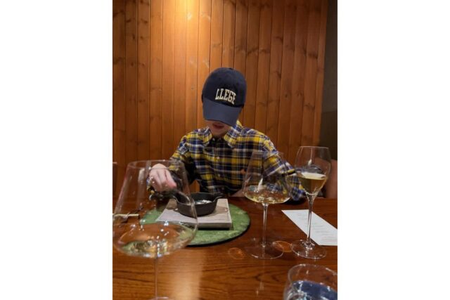 “레트로한 감성으로 완성한 데일리 룩” 송혜교가 보여준 힙한 가죽 재킷룩