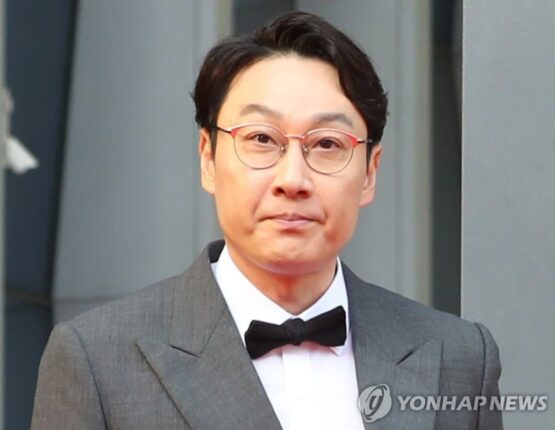 [포토&] 이휘재, 4년 만에 안방 복귀…’불후의 명곡’ 경연자 출격