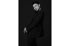 마이크 내려놓고 붓 잡은 치타… 첫 개인전서 ‘인간의 욕심’에 경종 울린다