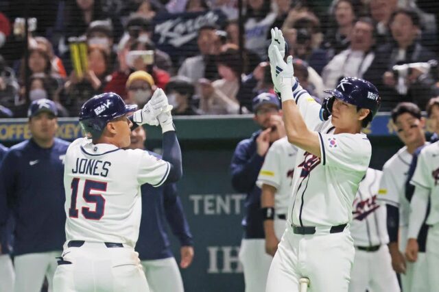 [포토&] “17년 징크스 깼다” WBC 한국 체코 11-4 대승, 1회 만루홈런…시청률 1위는 MBC