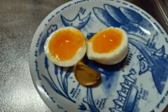 반숙란을 삶아 “이곳”에 넣어 보세요, 게장보다 3배 맛있는 밥도둑 됩니다.