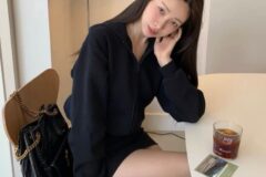 결국 ‘생로랑’인가.. 차정원이 10년 들어도 안 질린다는 가방