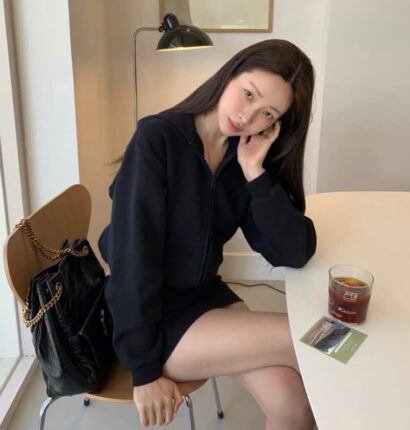 결국 ‘생로랑’인가.. 차정원이 10년 들어도 안 질린다는 가방