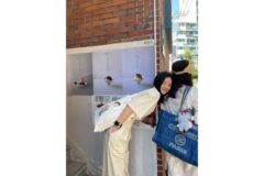 “연기 경험 제로에도 감독이 8시간 설득한 미모” 서예지가 보여준 독보적인 전시회룩