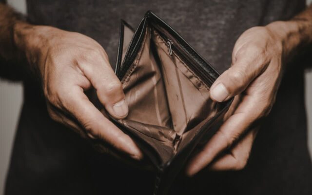 “내가 돈이 어디있어..” 부자들이 자꾸만 돈 없는 척하는 이유