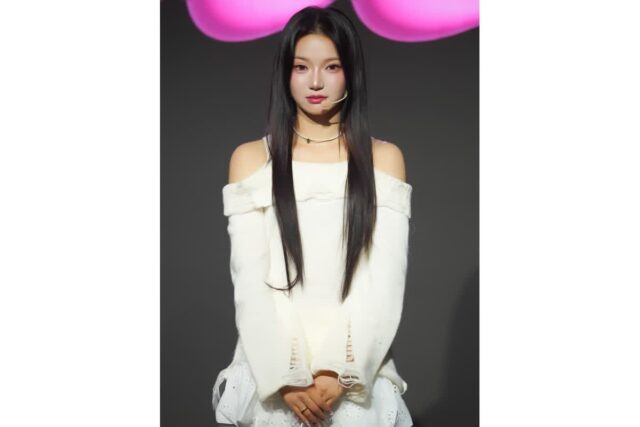[NF포토] 걸그룹 S2IT 메인보컬 연수, 데뷔 쇼케이스에서 범접 할수 없는 우아한 카리스마 발산