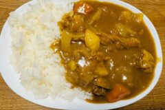 “물 제발 넣지 마세요” 카레에 넣으면 3배 맛있고 부드러워지는 ‘이 음식’