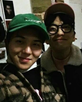 “재판은 미루더니 절친 시사회에?” 송민호 논란에 이동휘 ‘손절급’ 해명