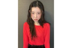 “헝클어져도 시크한 감성 폭발” 김아영의 힙스터 무드 웨이브펌