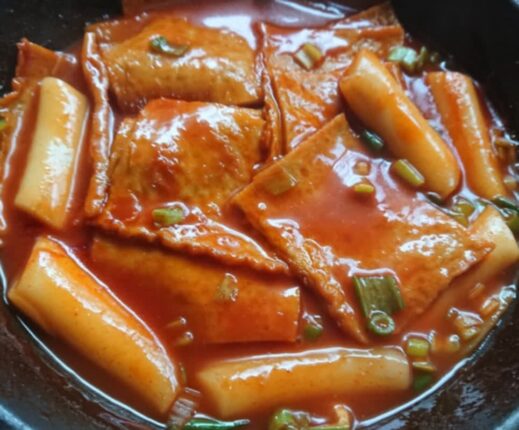 떡볶이에 “이 음식 한스푼” 넣어보세요 분식집에서 먹던 그 맛 비결입니다.