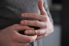 결혼 20년차 부부도 이혼을 결심하게 만드는 남편의 말 “너는 진짜..”